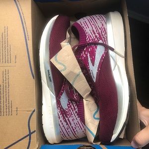 NEW Brooks Ricochet Running Shoes